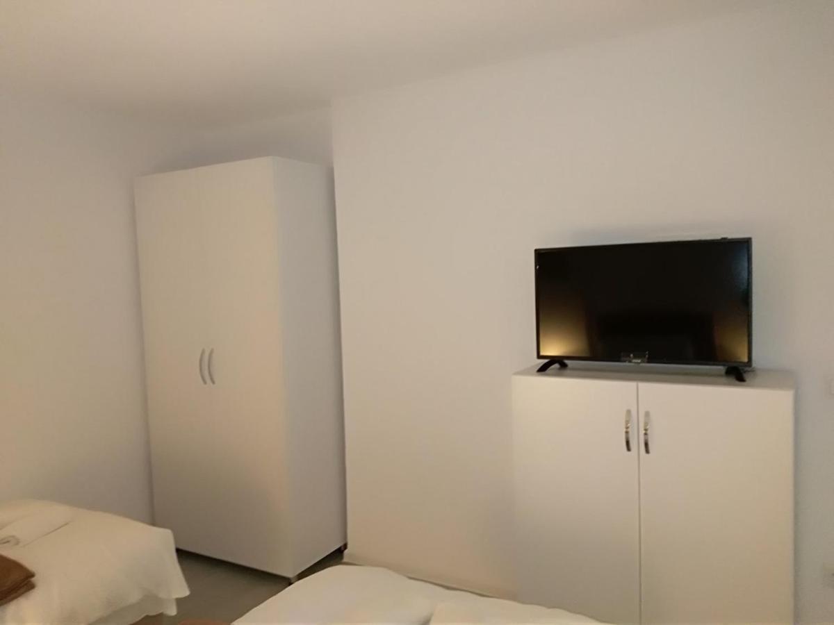 Ferienwohnung Apartman-Stan Na Dan -Stolac Exterior foto